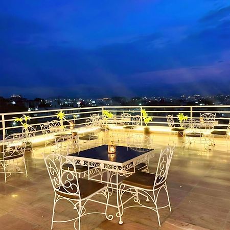 Hotel The Celebration By Amod Best Hotel & Rooftop Udaipur Dış mekan fotoğraf