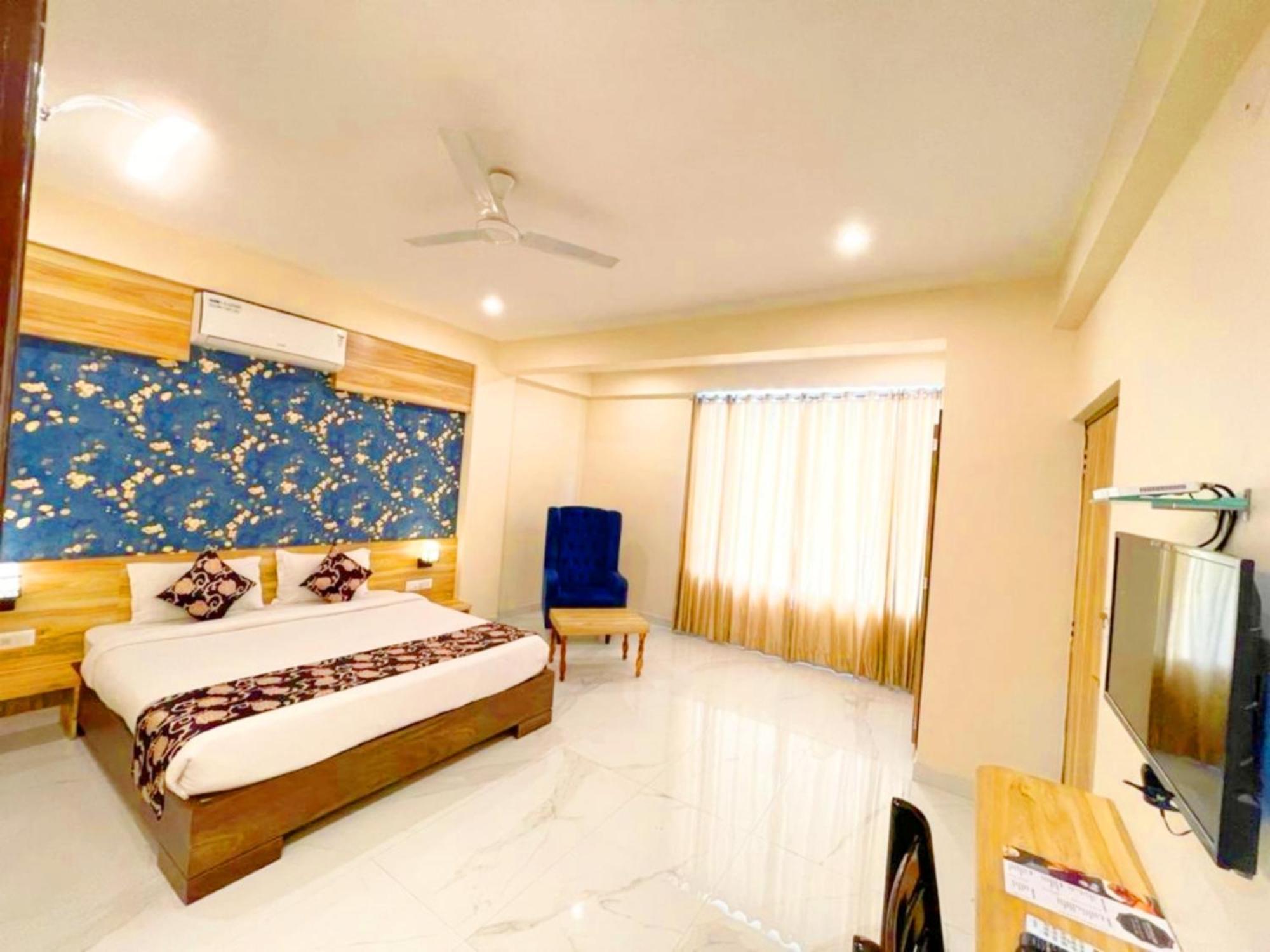 Hotel The Celebration By Amod Best Hotel & Rooftop Udaipur Dış mekan fotoğraf